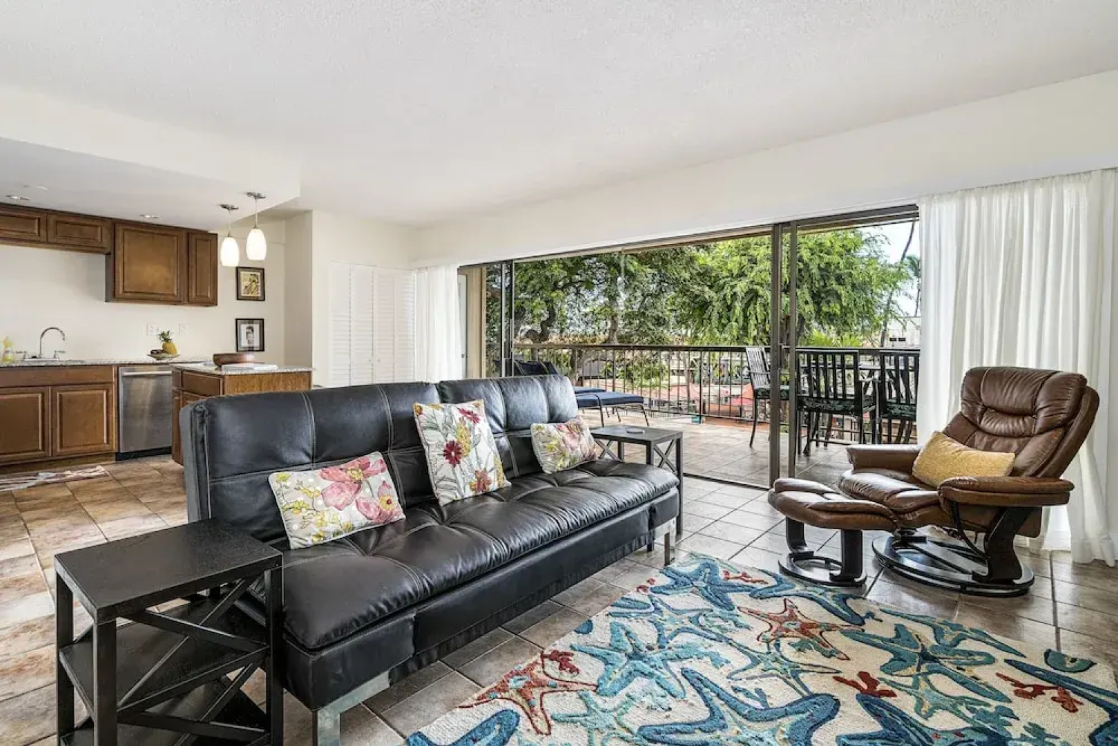 Kona Plaza 201 by RedAwning