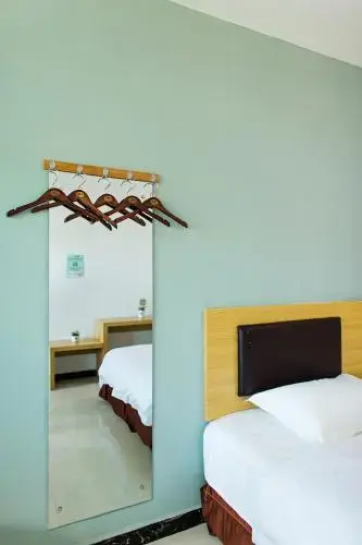 He Tu Traveling Hotel