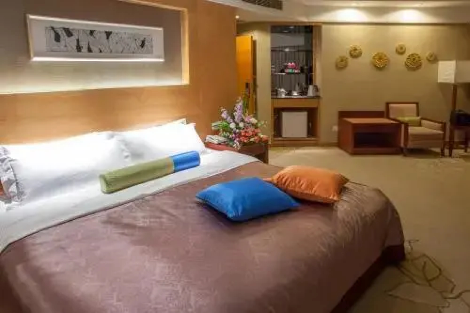 E Mei Shan Central Sunshine Hotel
