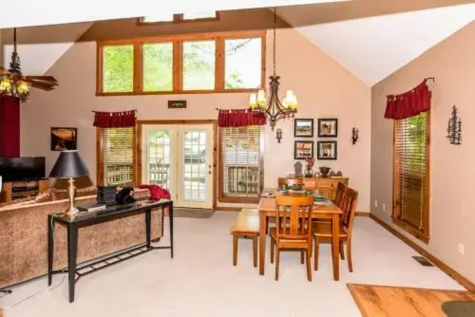 Hibernation Station - 1 Br home by RedAwning