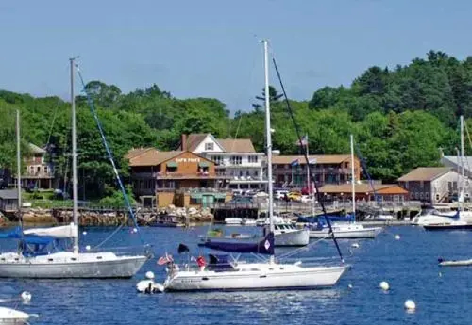 Cap N Fish'S Waterfront Inn