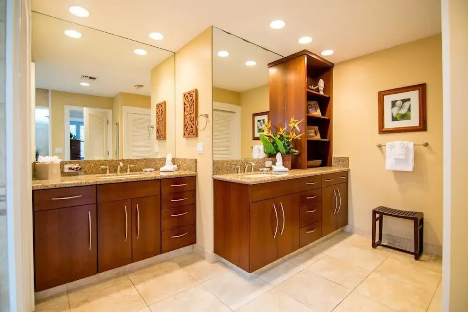 Bay Villa 21G4 Gold Beach Front by RedAwning