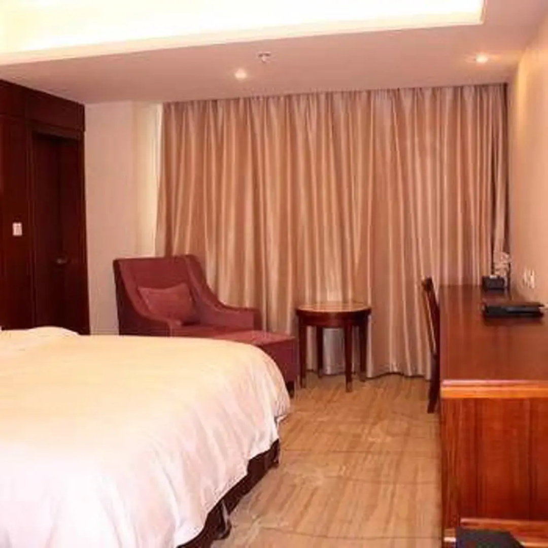 Golden Sun Hotel