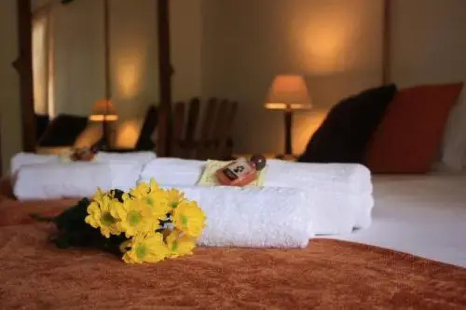 Riverbank Lodge