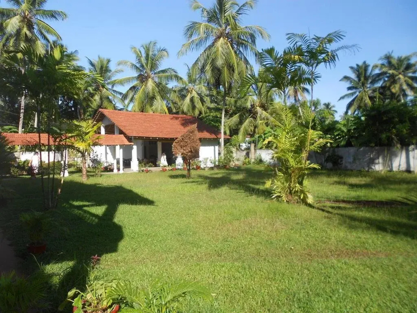 OYO 422 Sunnys Guest House