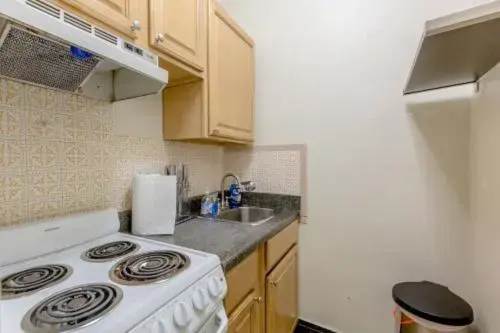 Kenmore Apartments by Starlight Suites