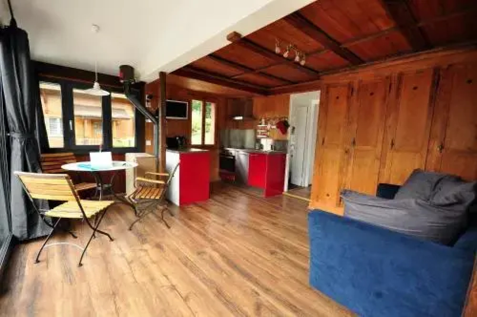 Lake View Chalet