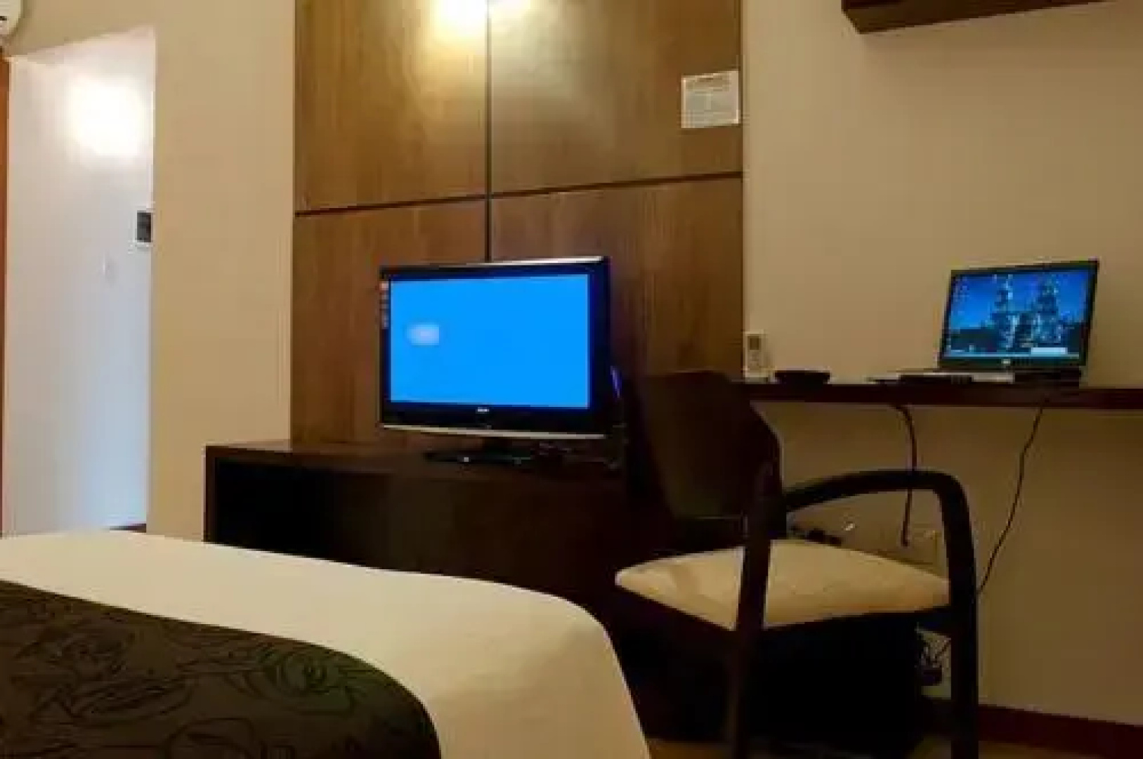 Camino Real Plaza Hotel