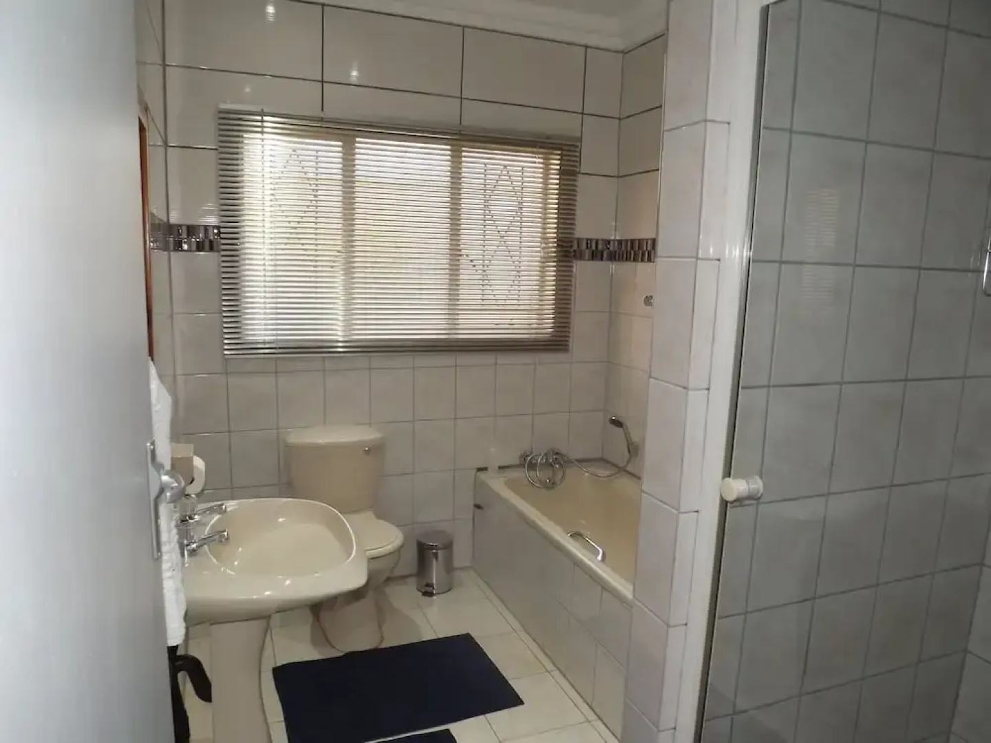 Guest House 4 U