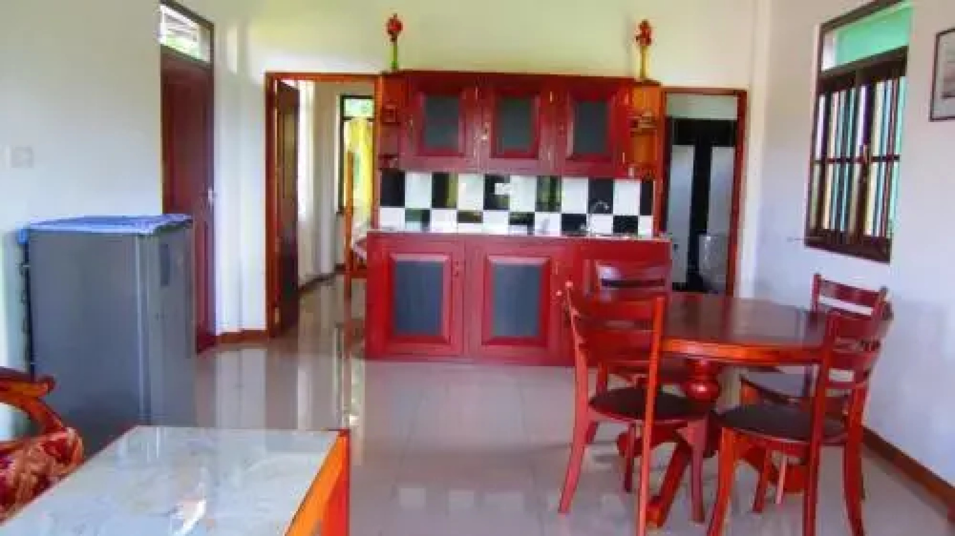 Thira Home Stay