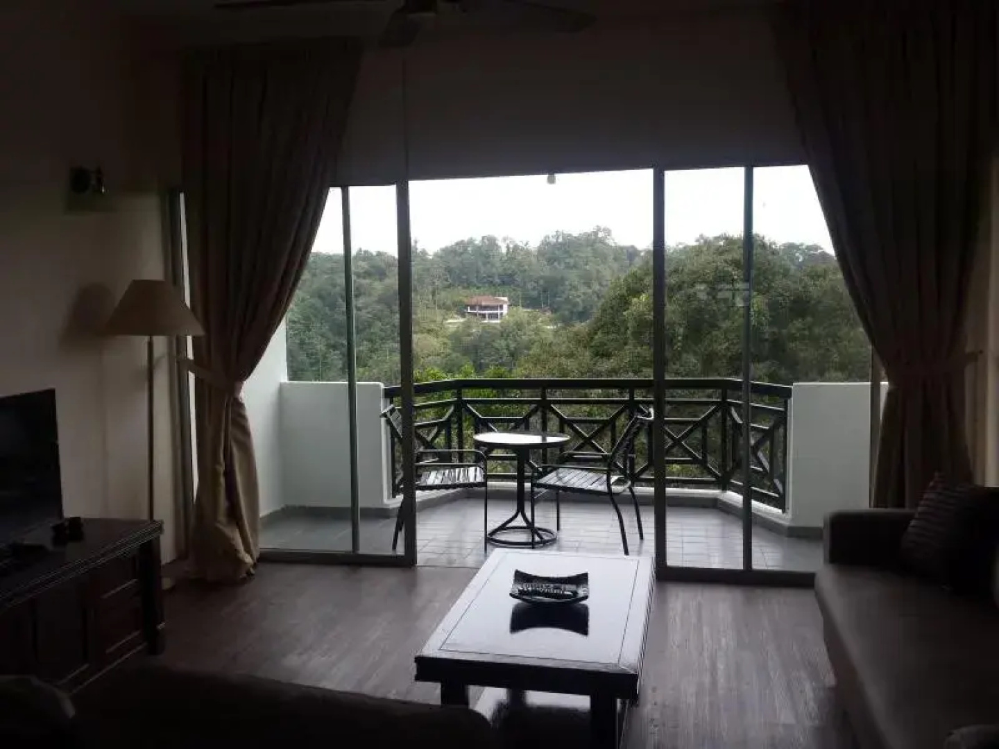 B123A2 Silverpark Resort @ 2 Rooms Apartments