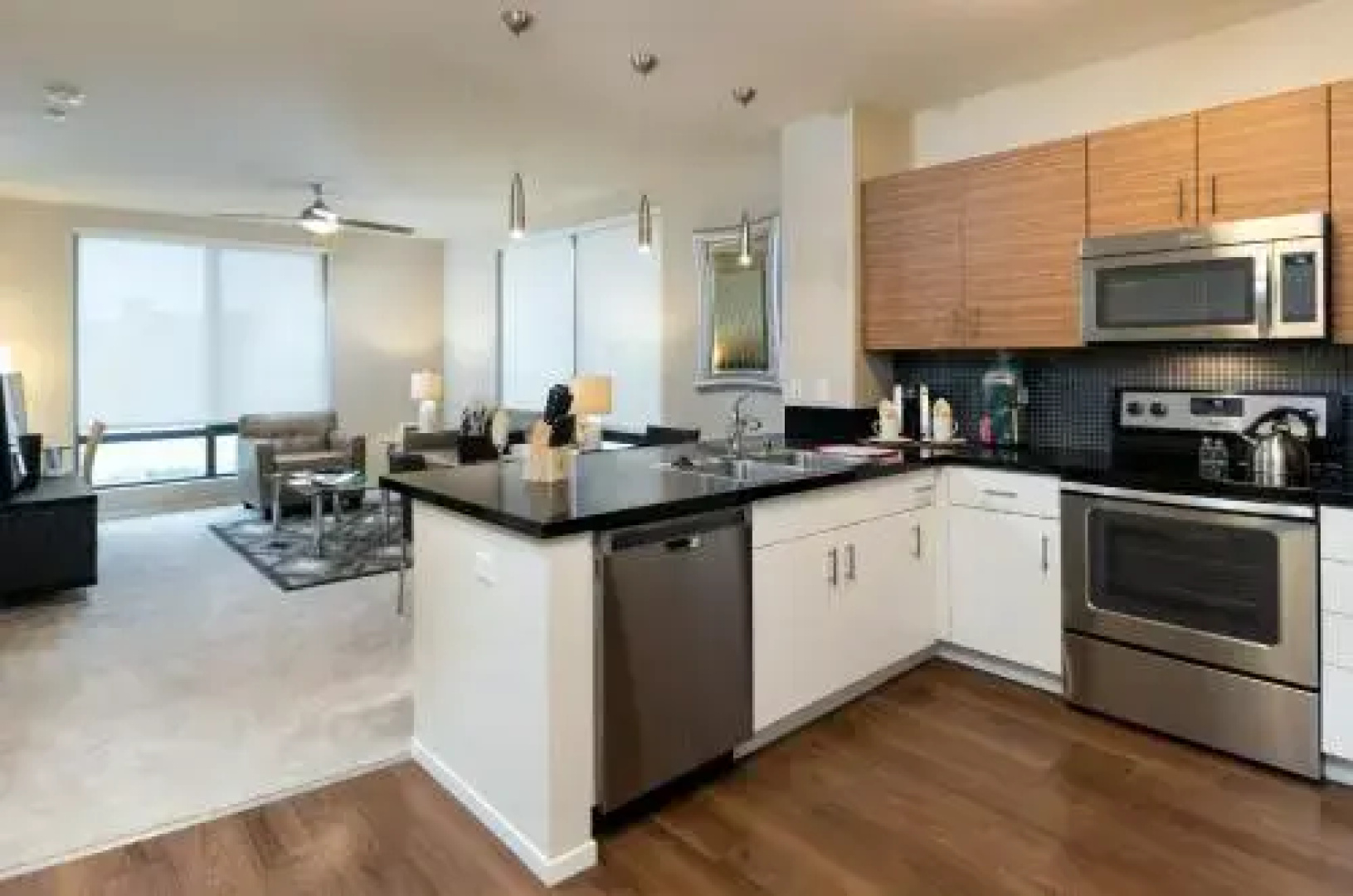 Global Luxury Suites at China Basin