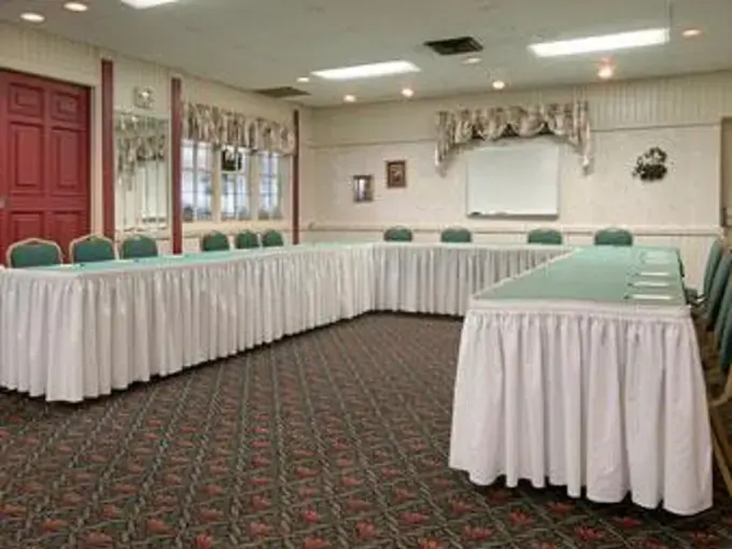 Days Inn Hotel & Conference Center - Meadville