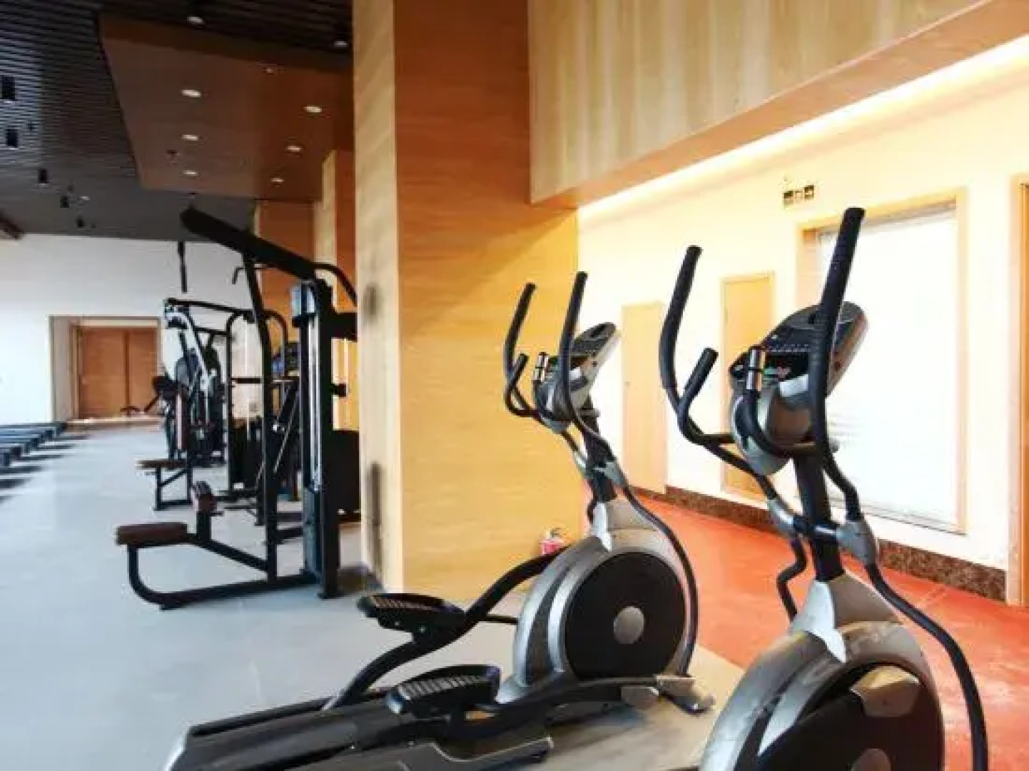 Haining Ruiqi Hotel
