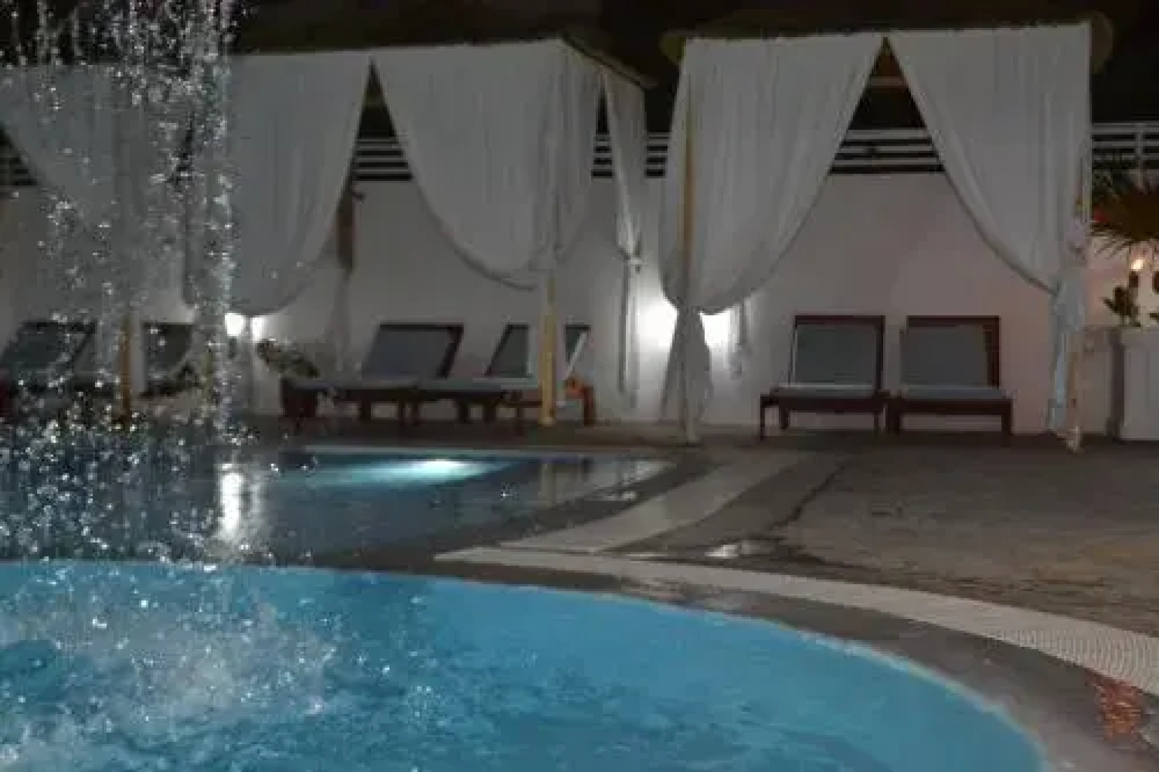 6 Milje Hotel