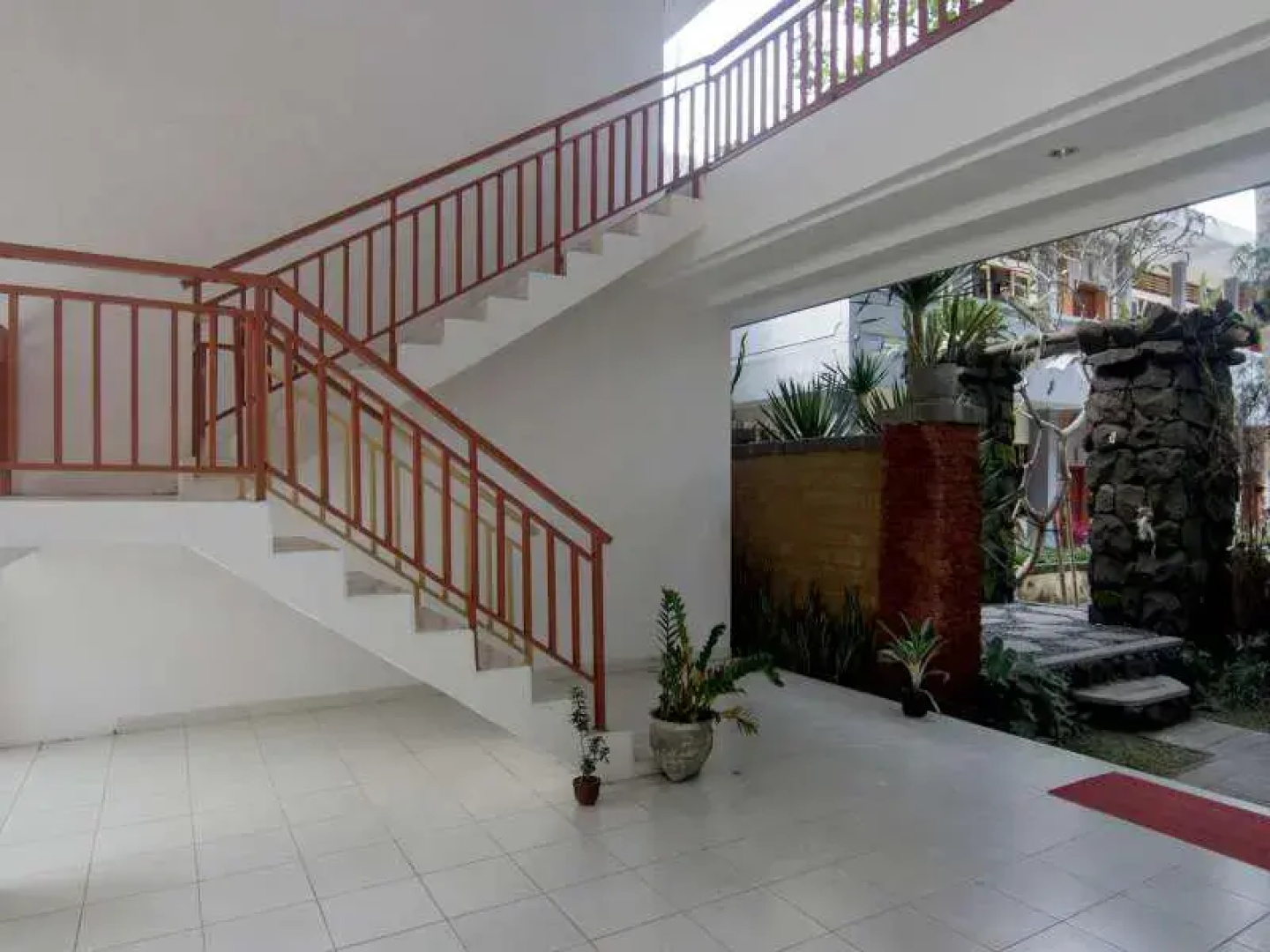 Step Ubud Hotel