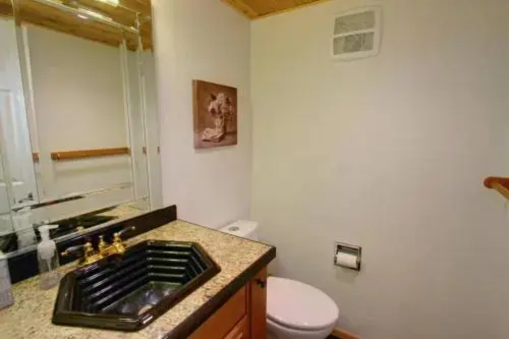 Lake Village Lair 4 Br condo by RedAwning