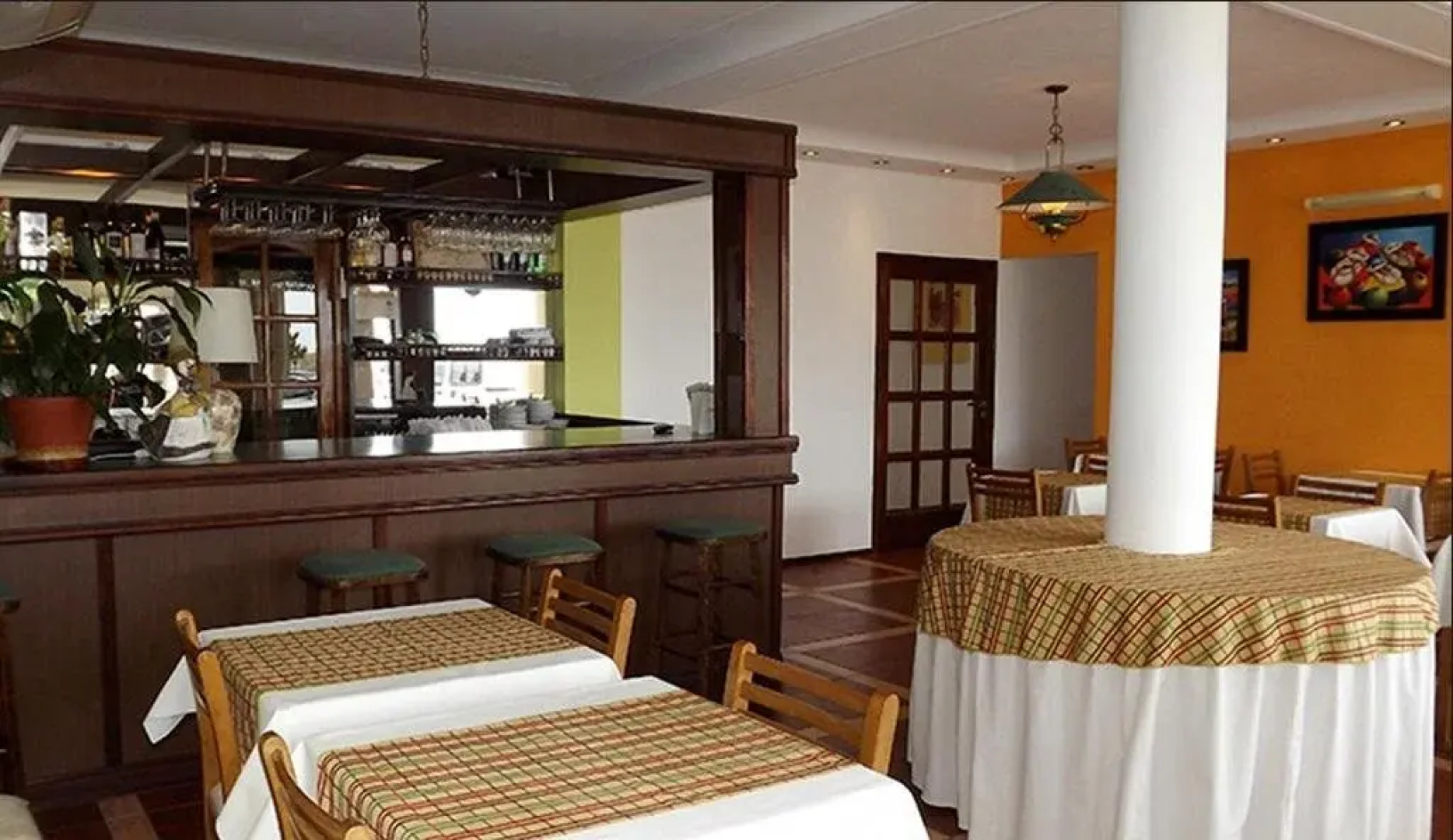Onais Hotel