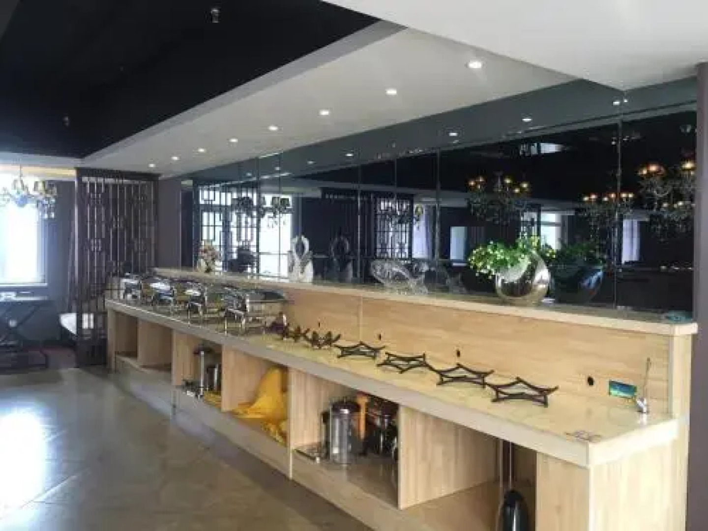 Shijiazhuang Ouyun Hotel (Chang'an Wanda Plaza &  Municipal Obstetrics and Gynecology Hospital)