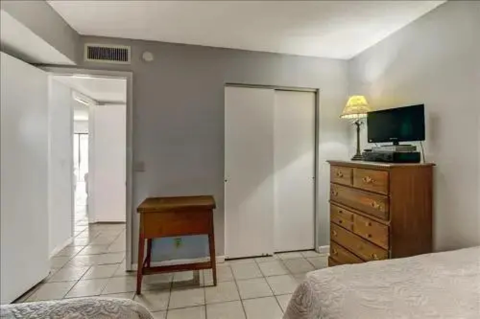 Spacious Oceanfront Condo, Easy Access to Private Fishing Pier by RedAwning