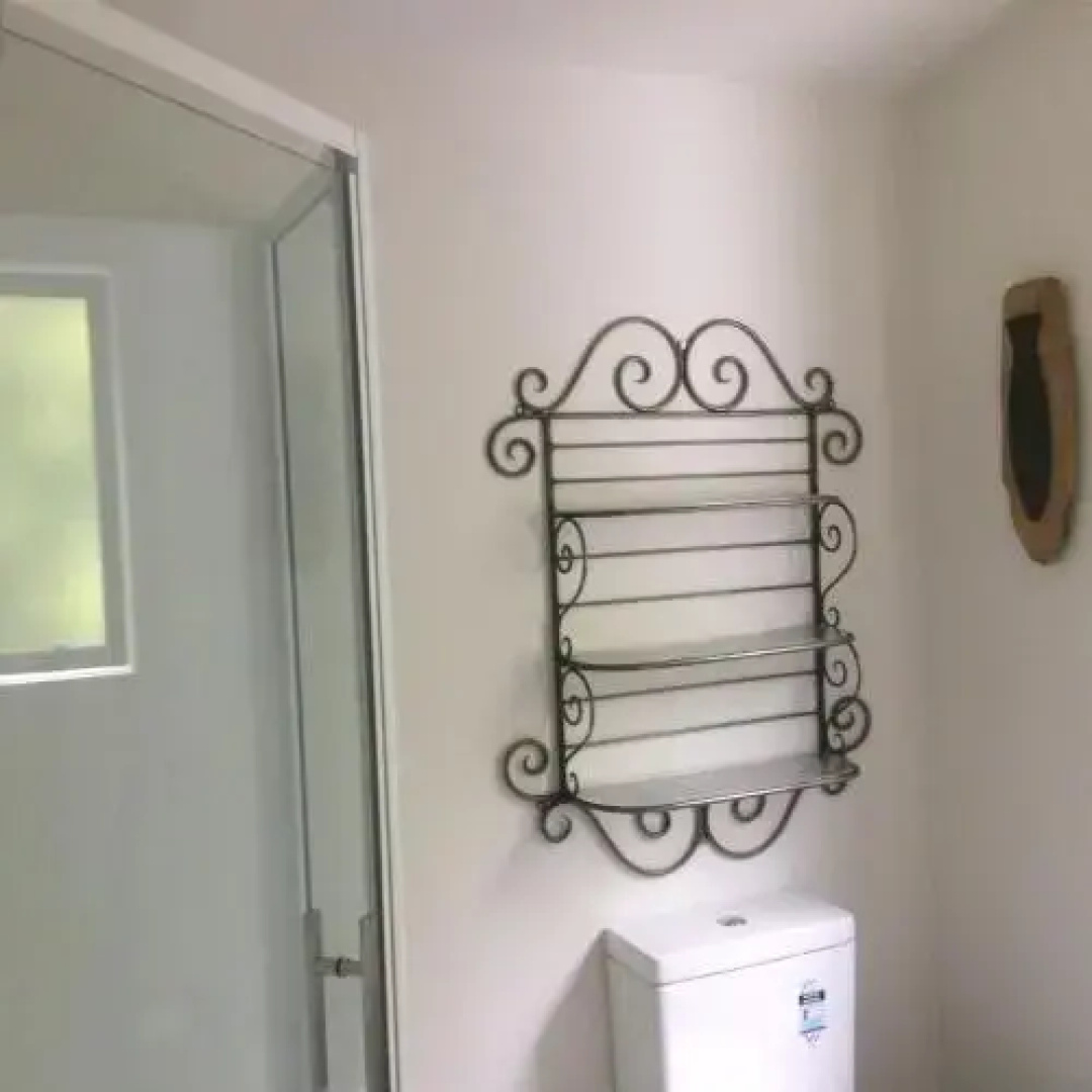 Cottage At 95a