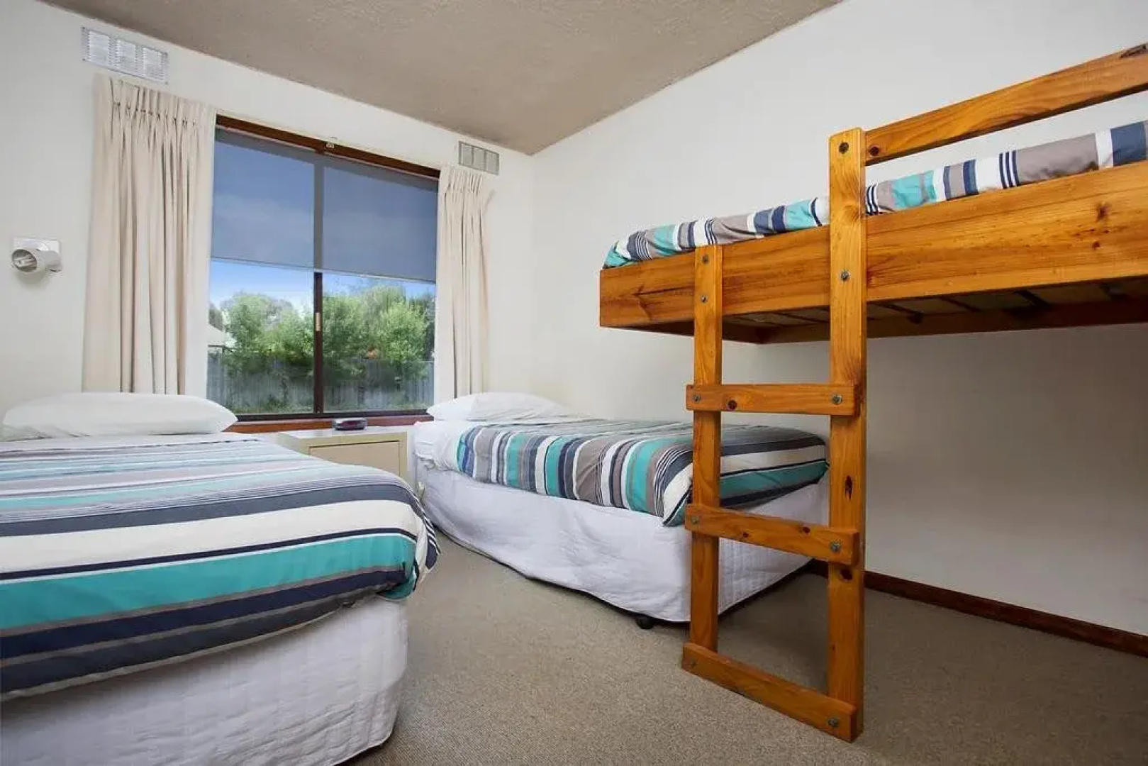 Eastern Beach Holiday Units