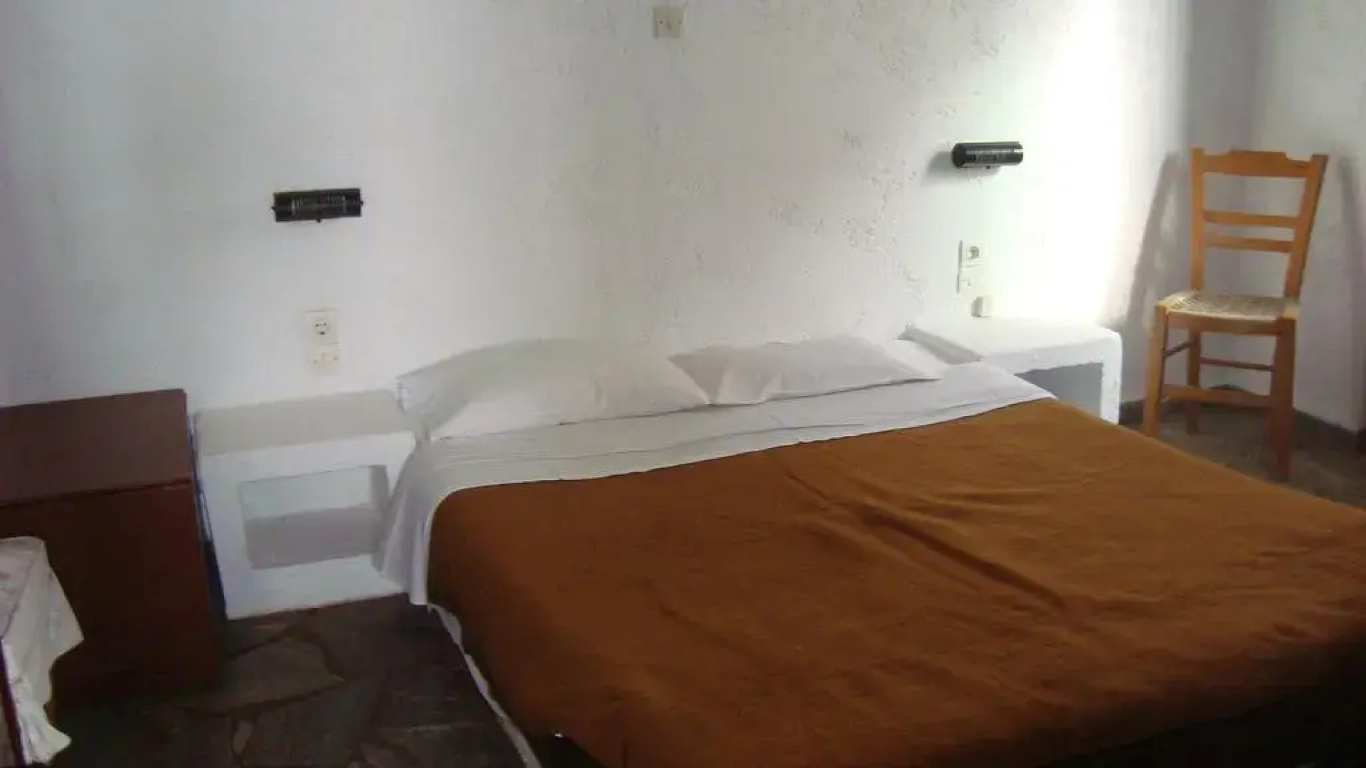 Chrisanthi Apartments