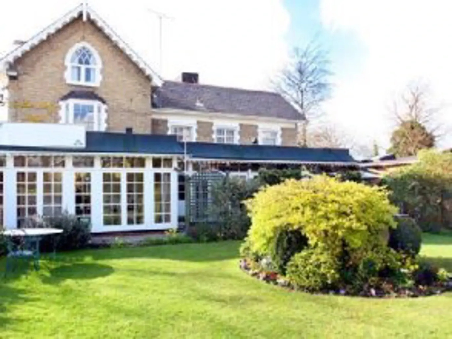 South Lodge Hotel