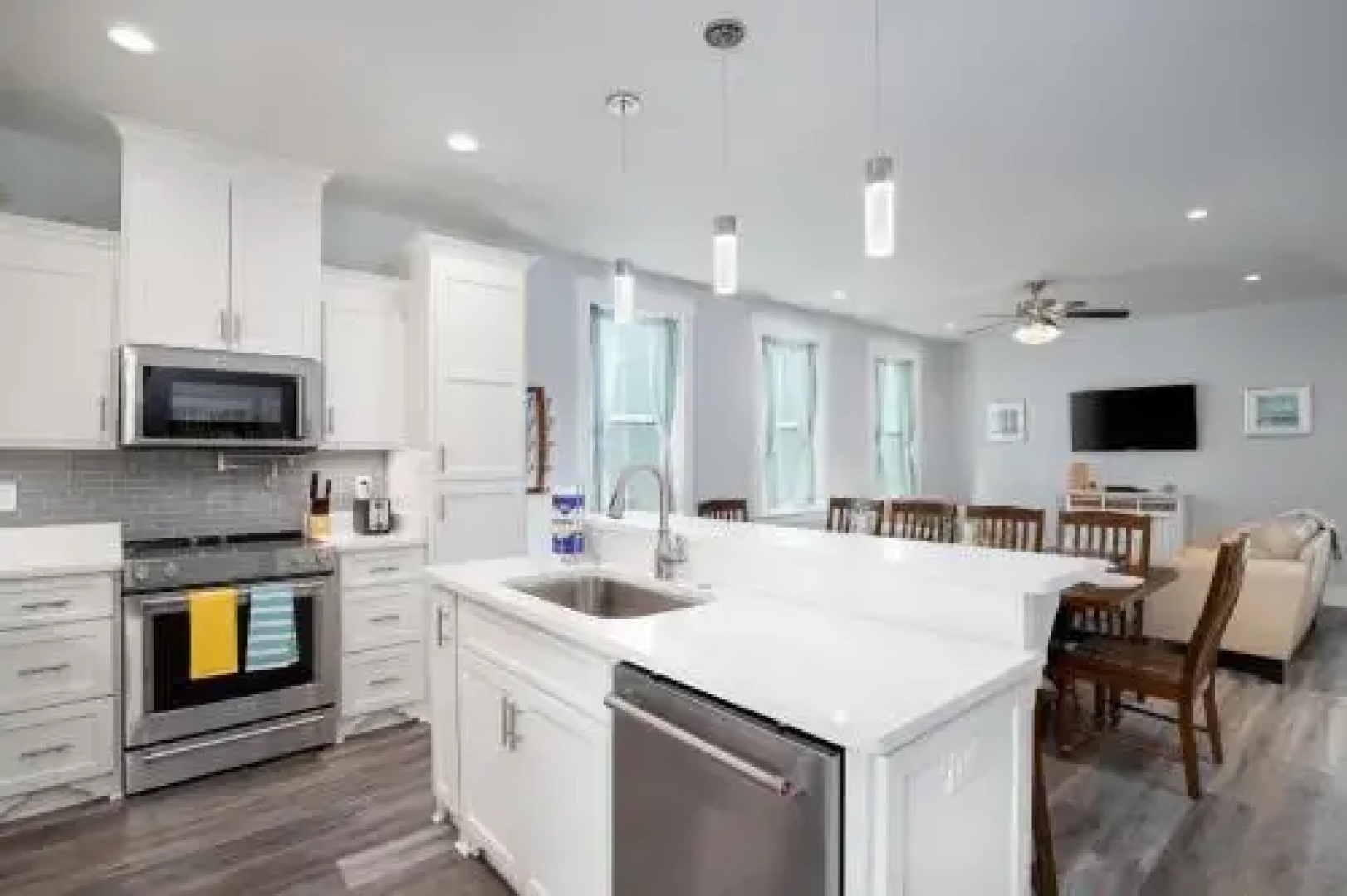 601 Lyndell Ln Pier Relaxation - Five Bedroom House