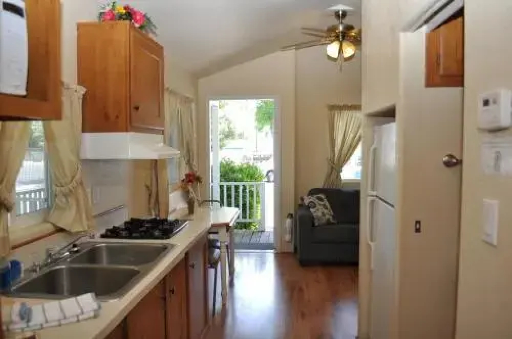 Las Vegas Camping Resort Cabin 2