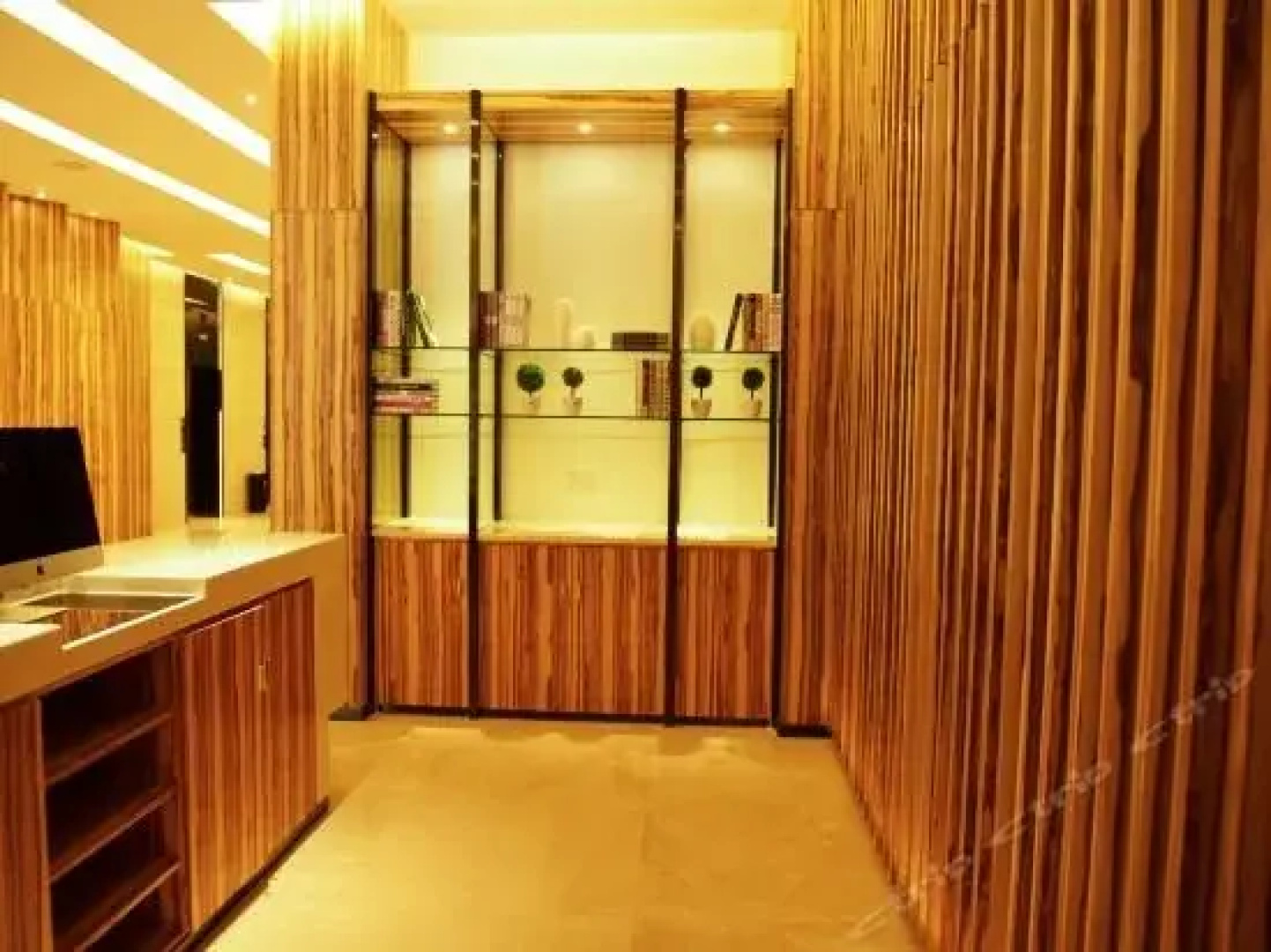 Hecheng Hotel