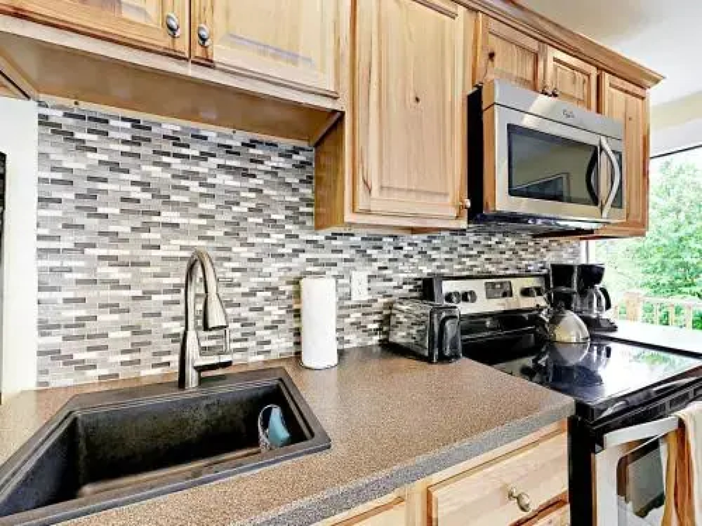 306 Eddy Rd Condo Unit 702A - 1 Br condo by RedAwning