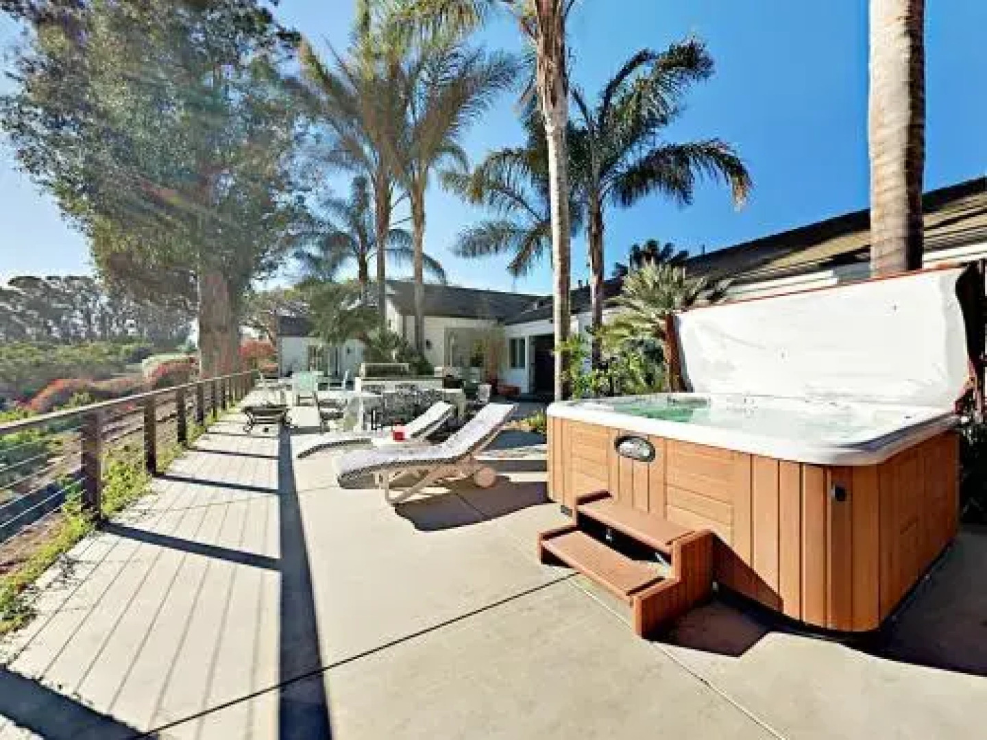 6621 Azorena Lane House - 4 Br home by RedAwning