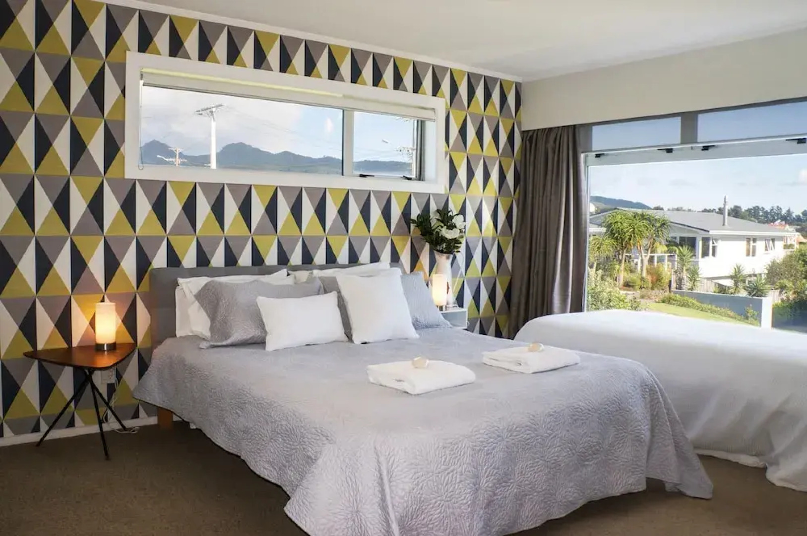 Mesmerising On Messenger