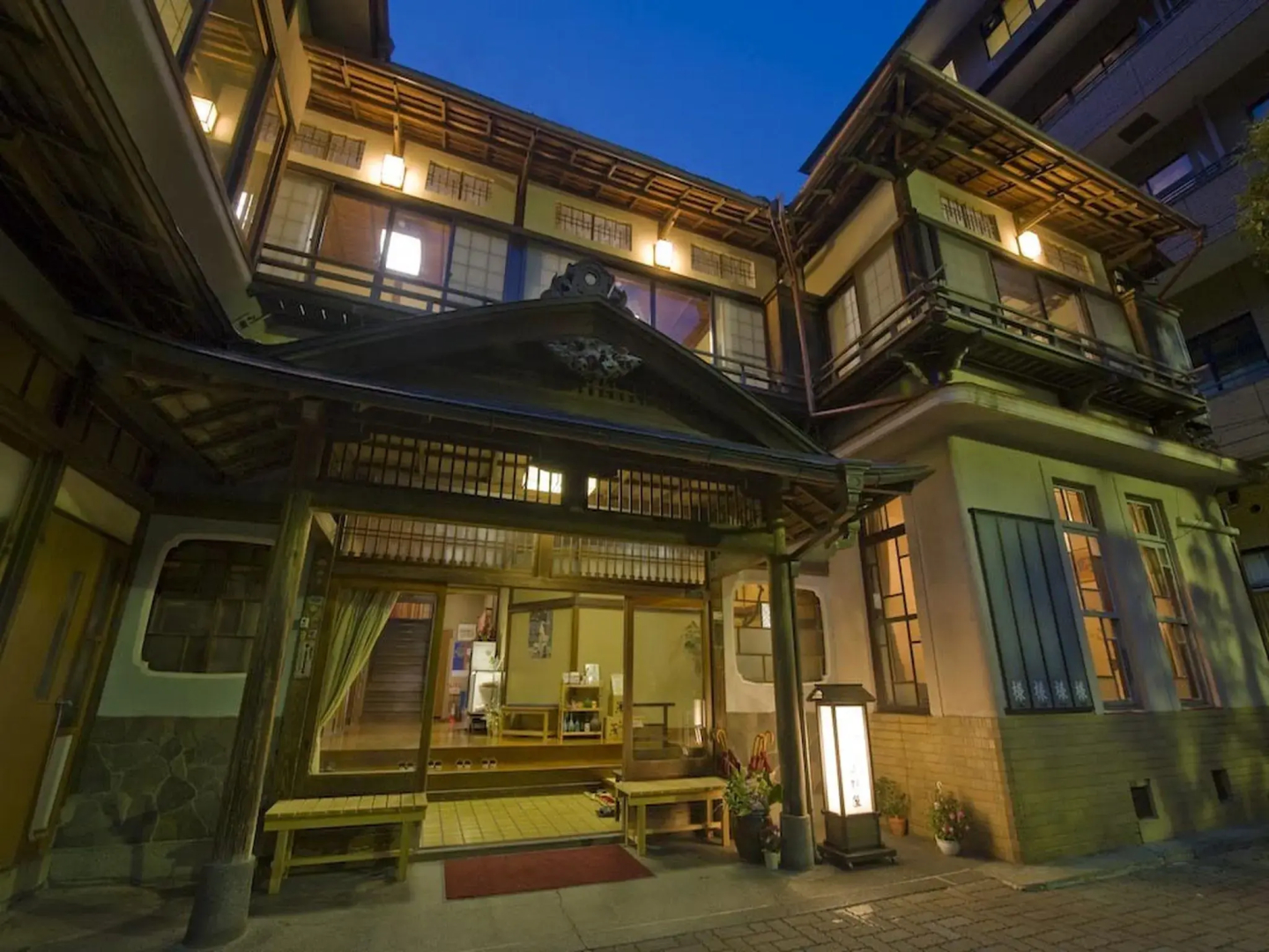 Gensen Uenoya Hot Spring Ryokan