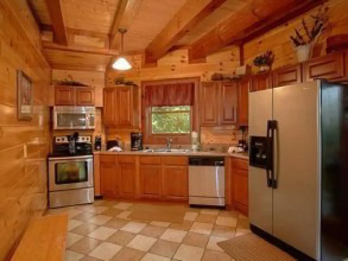 Cherokee Pool Lodge