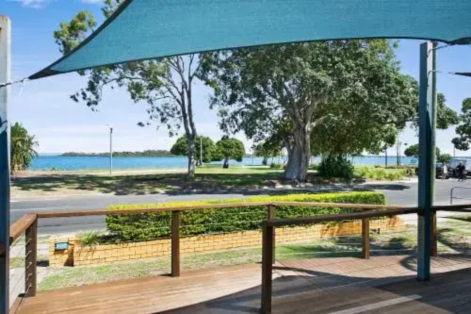 Wheelchair Friendly with water views - Welsby Pde, Bongaree