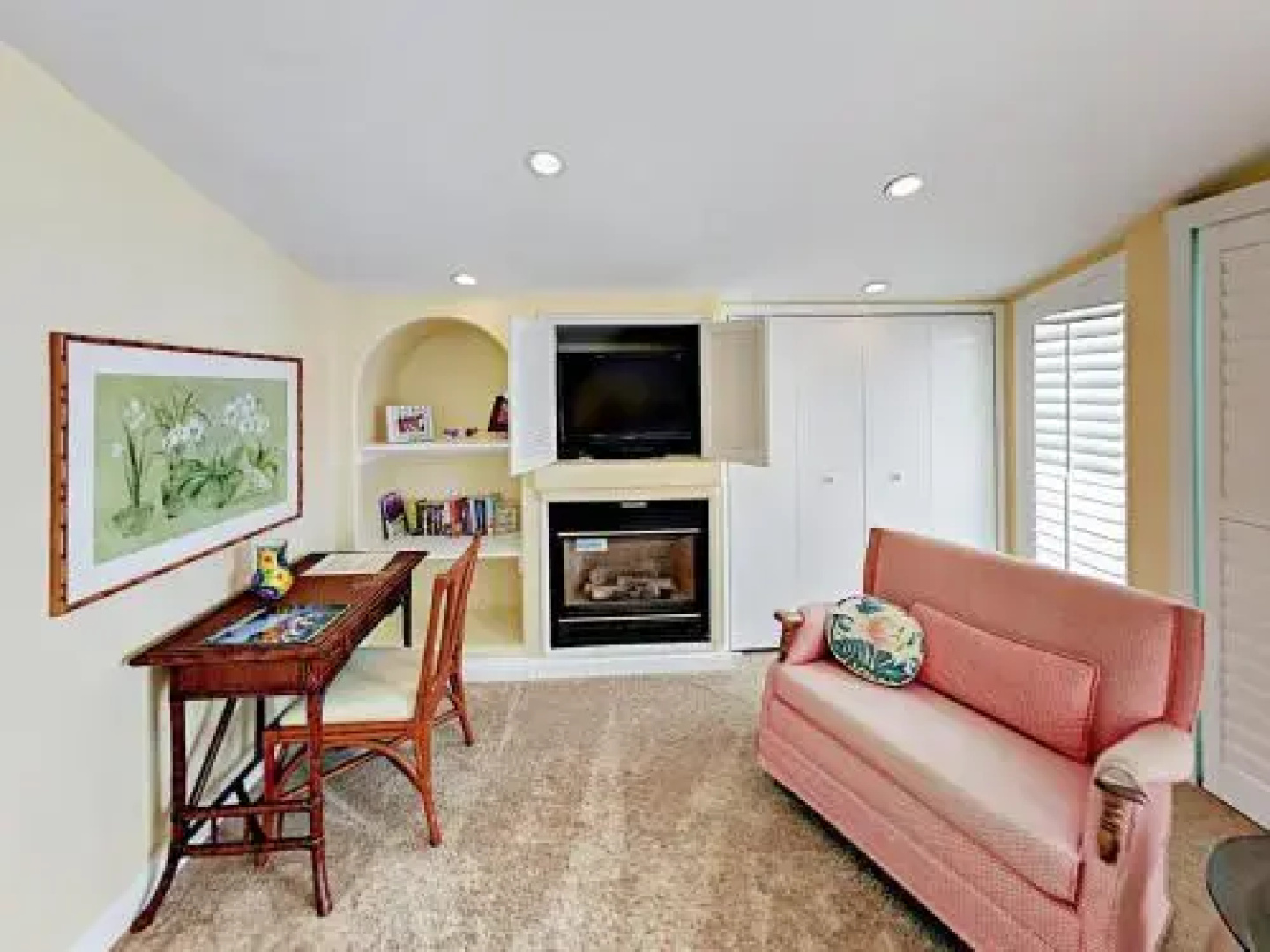 817 Ocean Drive Home - 4 Br home by RedAwning
