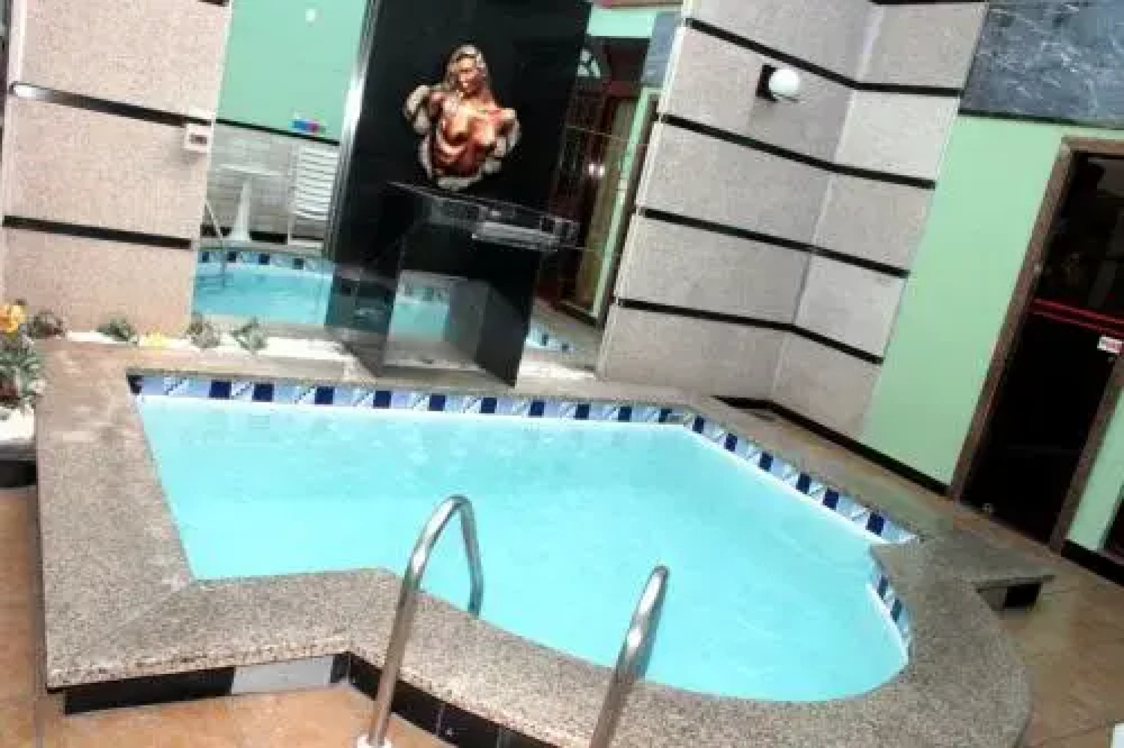 Status Motel (Adult Only)