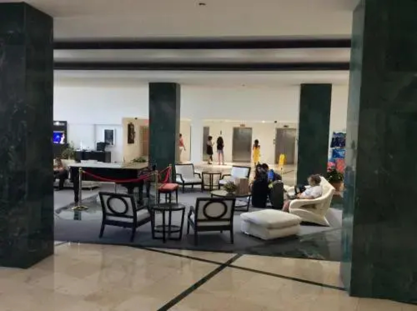 Miami Beach Suncoast Apartment III