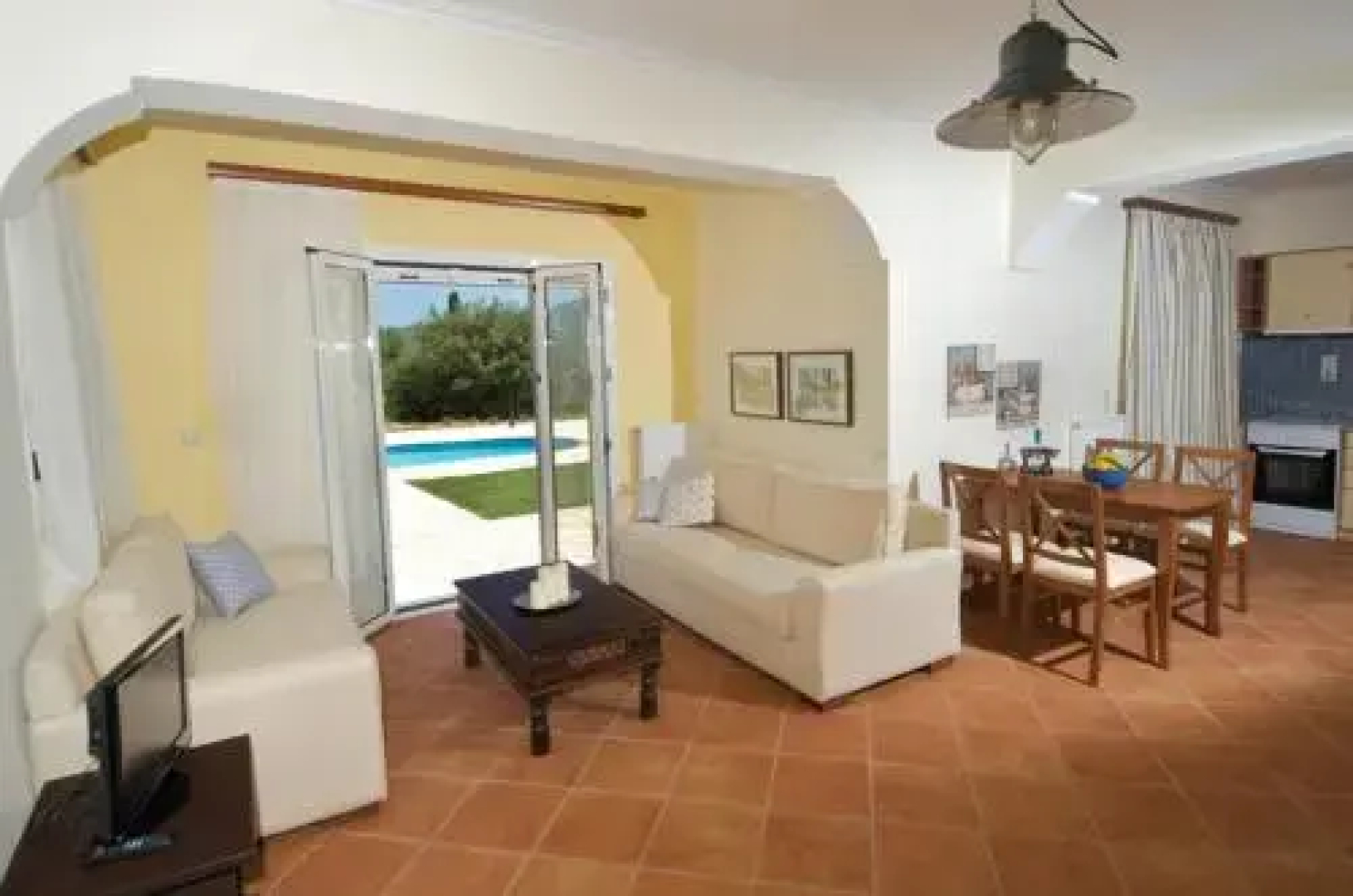 Iliachtides Villas