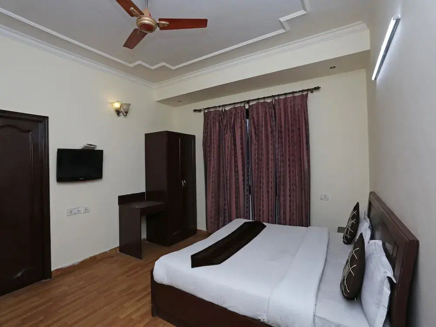 Hotel Glenroy