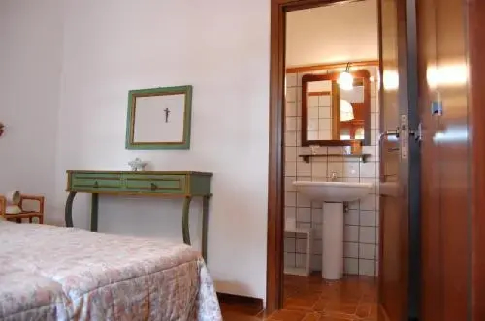 Airport Villa Mary