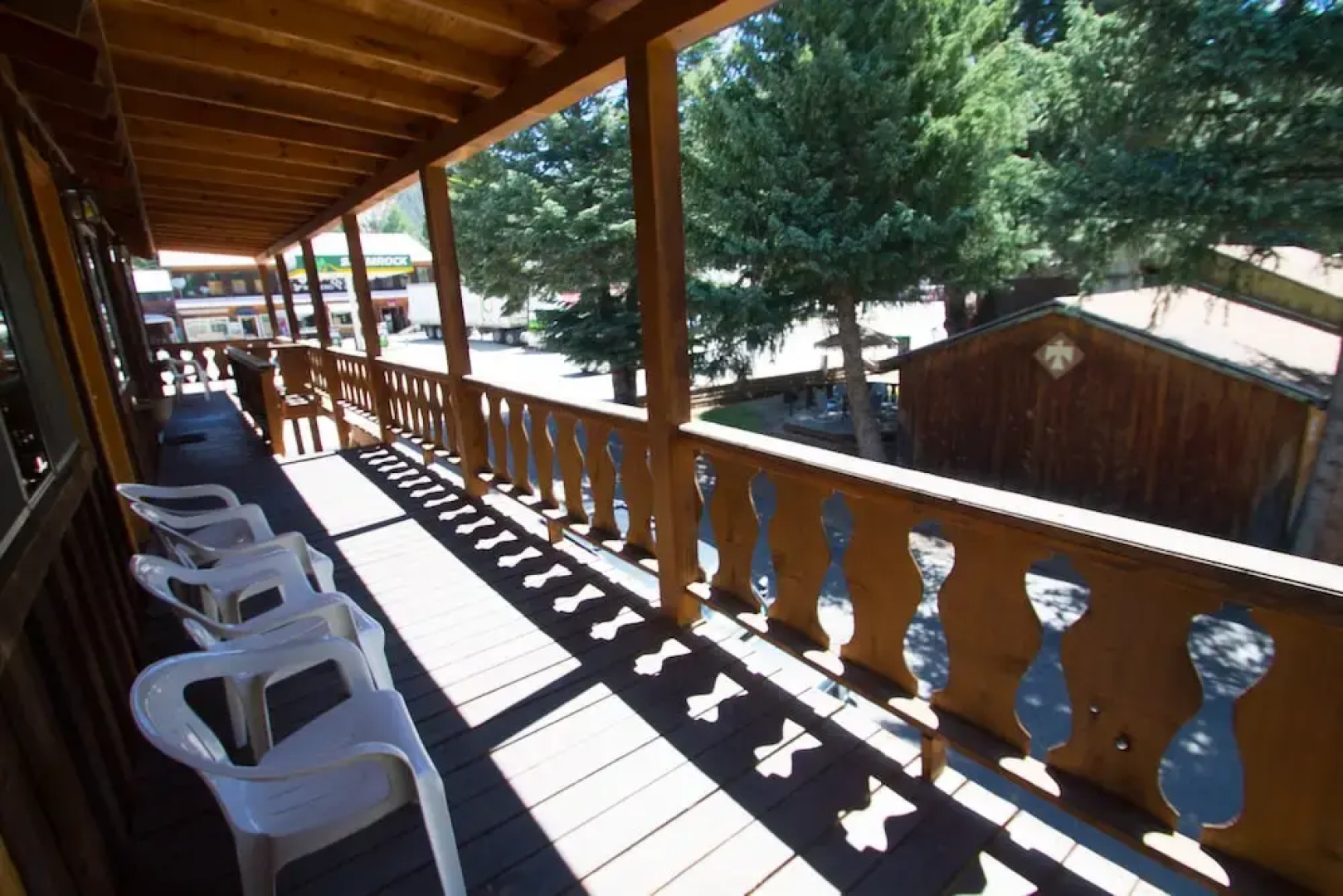 Thunderbird Lodge