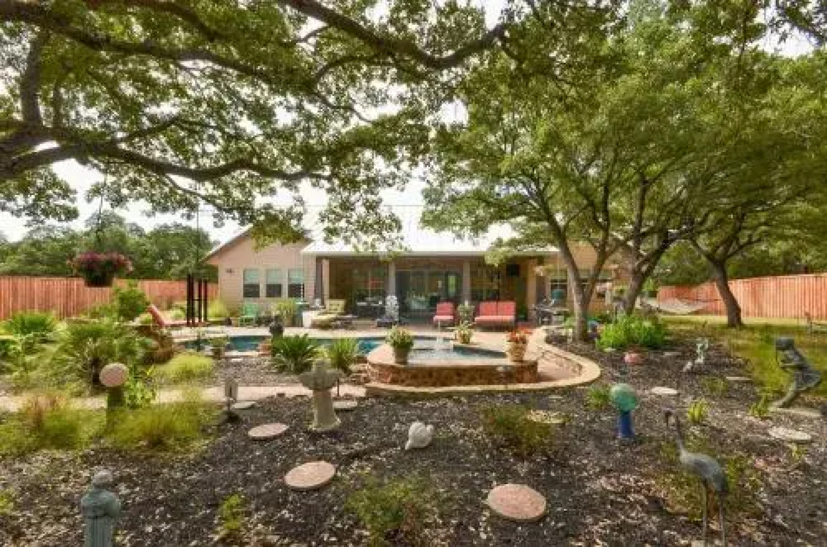 3BR 3BA Lake Travis Retreat with Pool Oasis by RedAwning