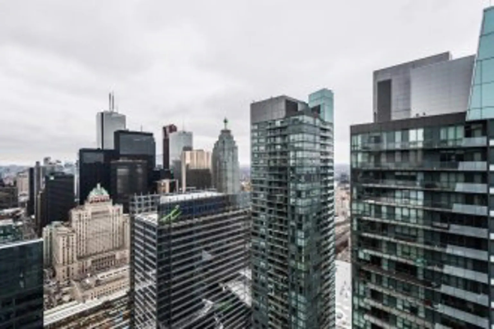 JP Stays - Cozy Lakeview Condo Downtown Core offered by Short Term Sta