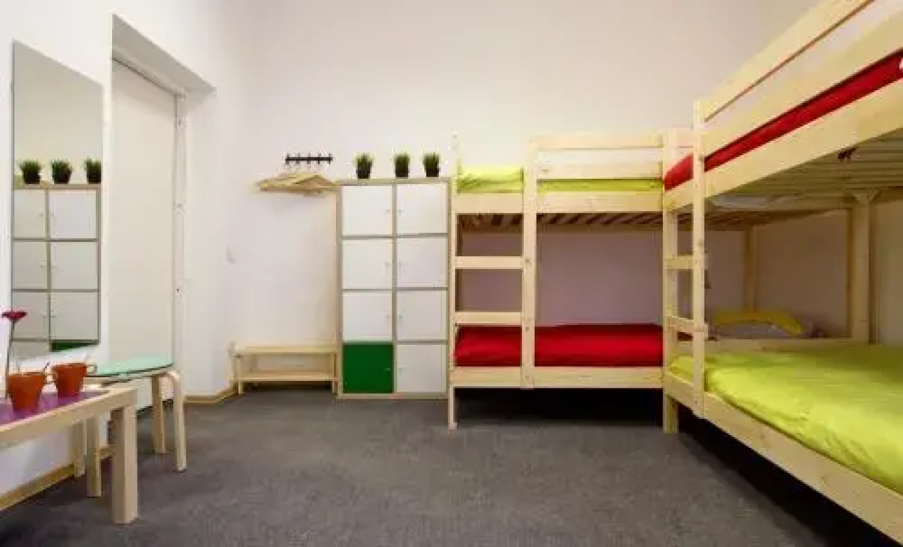 Sculptor Hostel