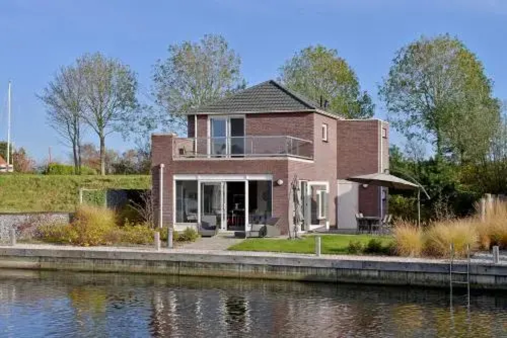 Nautic Rentals - Marinapark Oude-Tonge