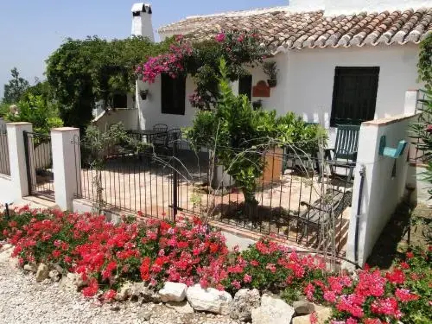 Cantueso Rural Cottages And Restaurant