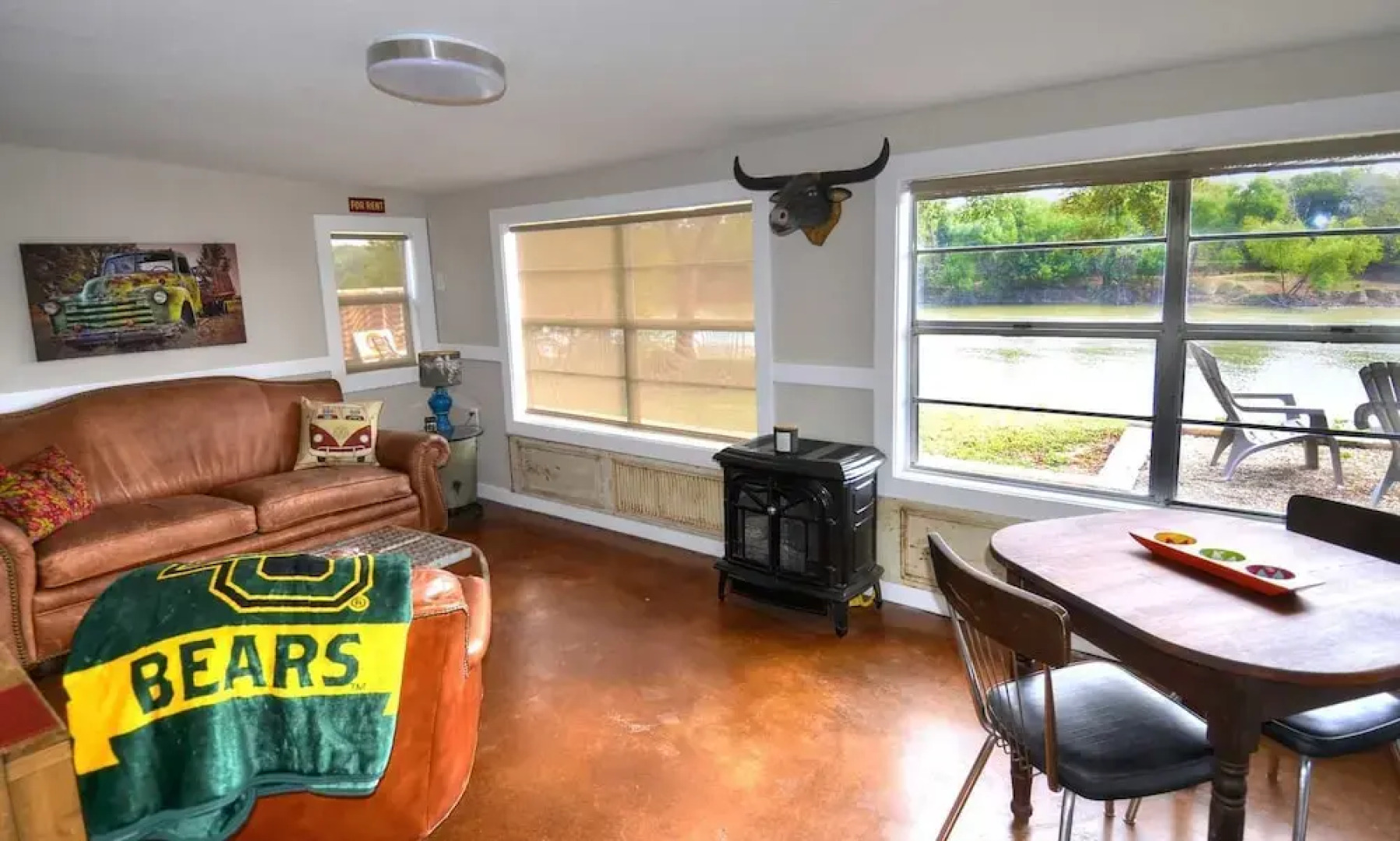 Brazos River Cabin - Studio Cabin